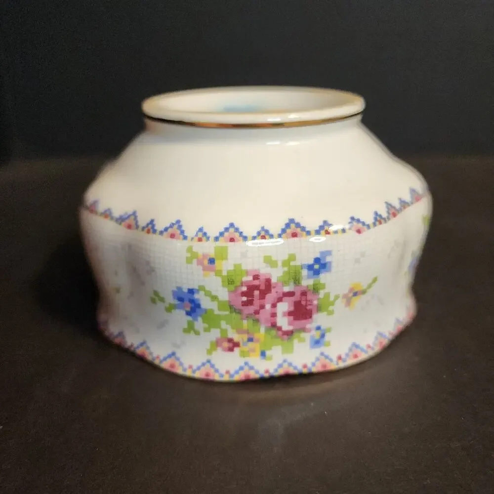 Royal Albert vtg royal